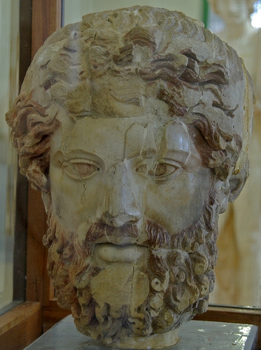 Zeus-2.jpg - Busto de Zeus Museo de Cirene (Libia).